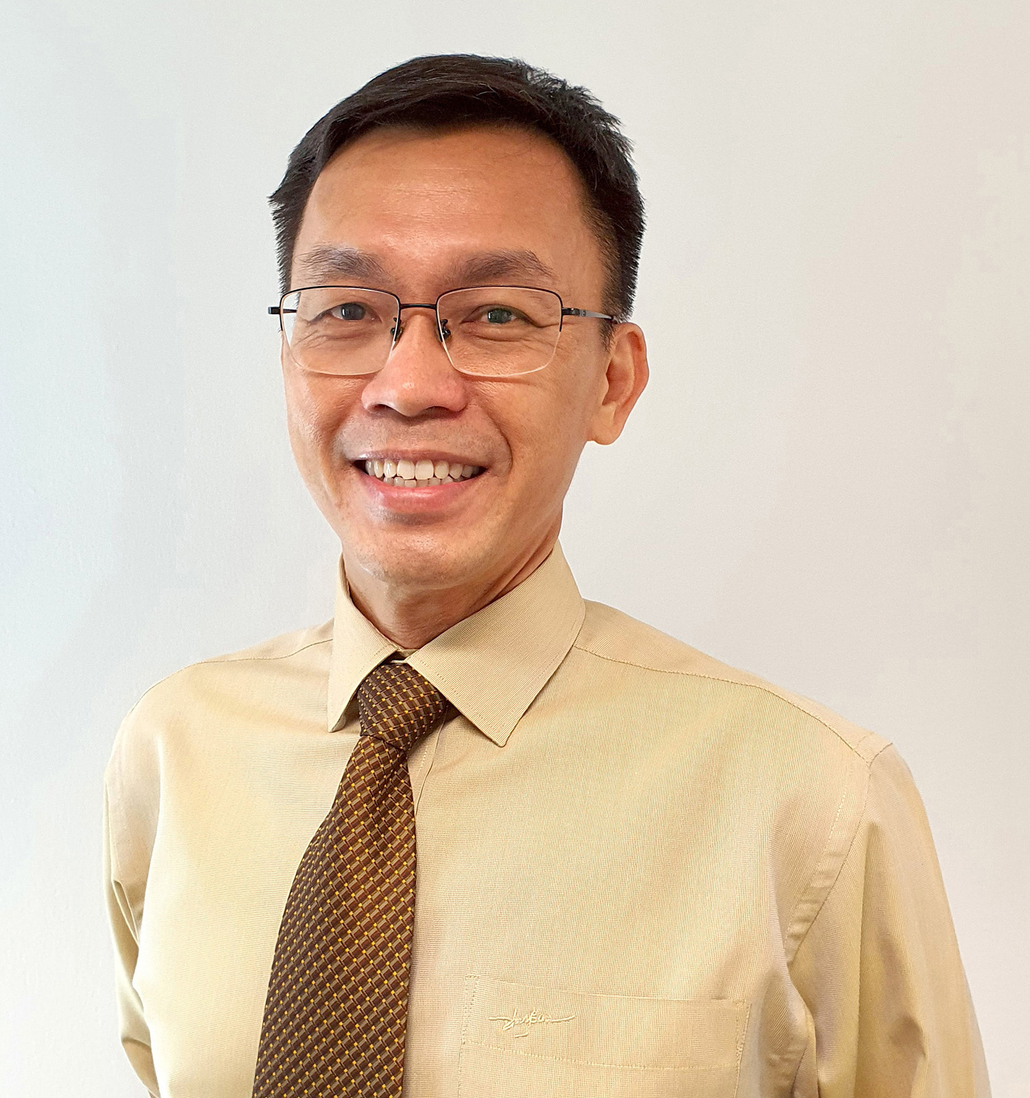 Mr Charles Tong
